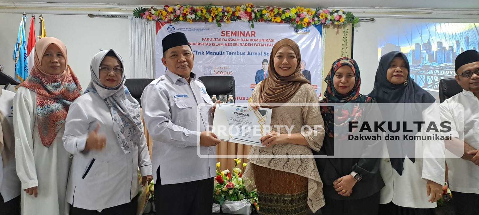 TRIK MENULIS TEMBUS JURNAL SCOPUS MENJADI TEMA SEMINAR FAKULTAS DAKWAH DAN KOMUNIKASI UIN RADEN FATAH